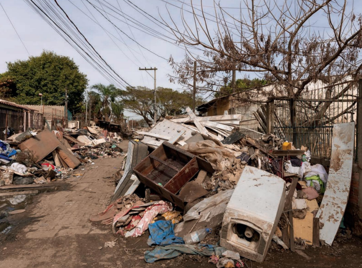 Destrucción en el barrio Sarandí